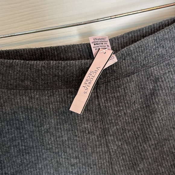 ‼️NWT‼️ Victoria’s Secret pj set - Picture 7 of 9